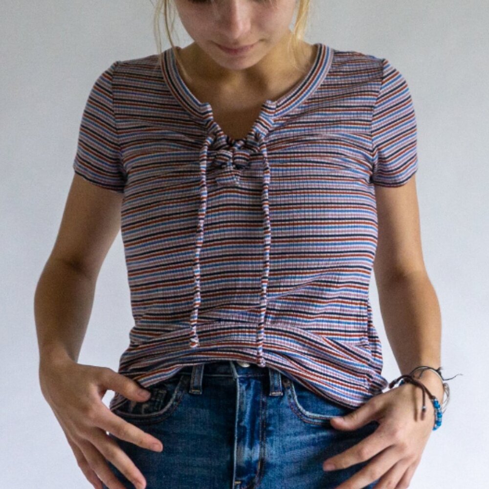 American Eagle T-Shirt Women’s size XS Striped Multicolor